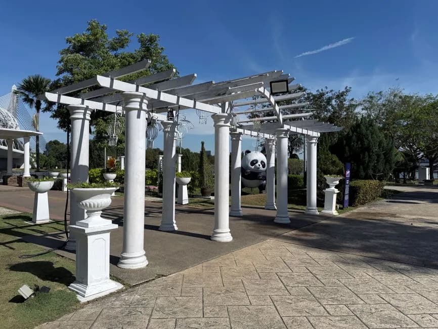 Attached vs Freestanding Pergola: Compare in ArchiMaster 3D