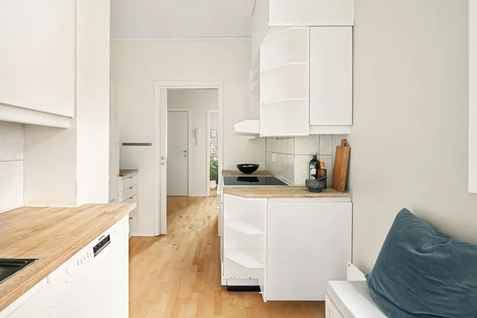 Side-by-Side Before/After Kitchen Renders in ArchiMaster 3D