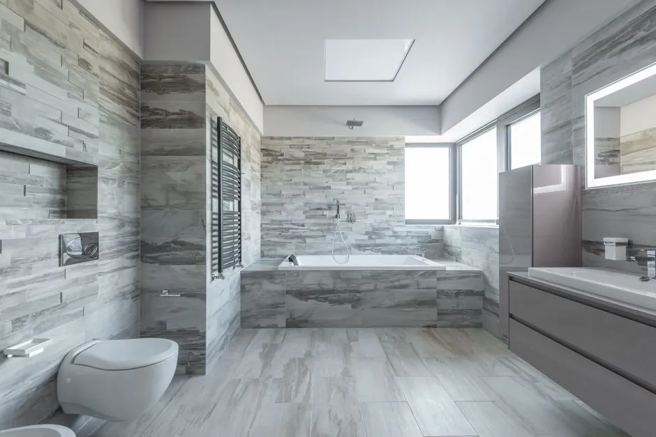Spacious and elegant bathroom featuring clean lines and minimalist design, ideal for modern interiors.